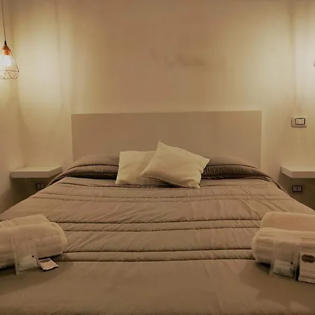 Athena Apartment- Ortigia Holidays * Szirakúza